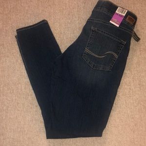NWT Signature by Levi Strauss&Co Skinny Jeans